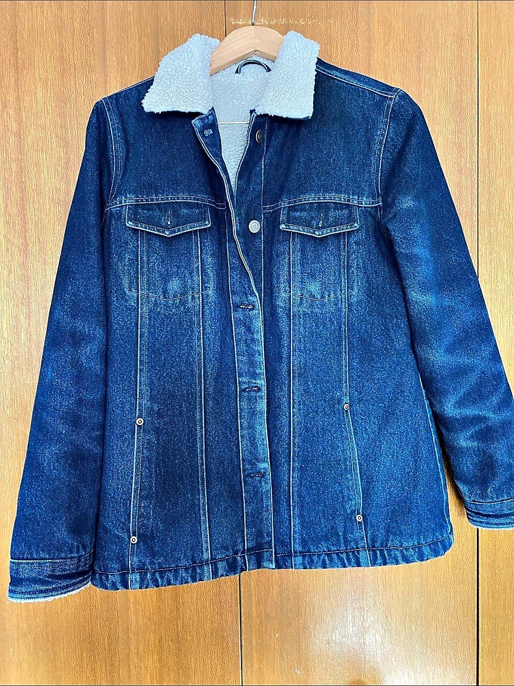 Reitmans Sherpa Collar Denim Jacket Size Medium